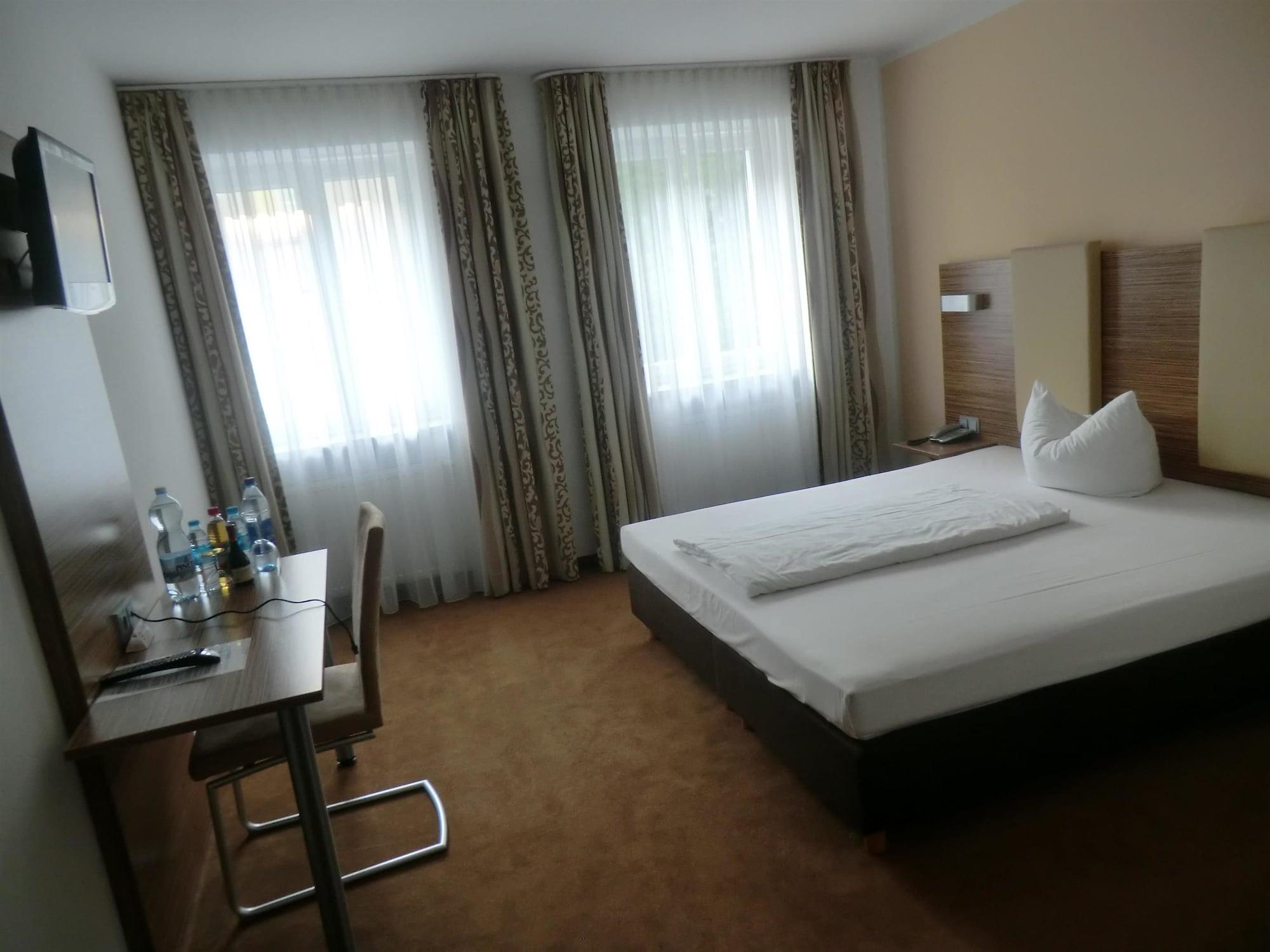 Hotel Andra Muenchen Bagian luar foto